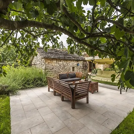 ヴィラ Attractive Stone M-mate With Pool - Privacy Guaranteed パジン