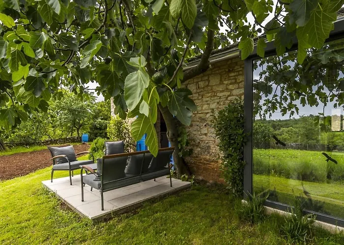 Village Miljavci * Pazin